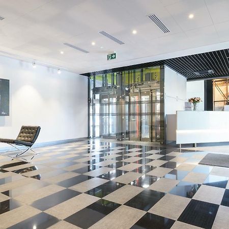 Perfectely Located Stay With Free Parking 波兹南 外观 照片